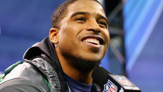 Seattle Seahawks star Bobby Wagner discreetly picks up Thanksgiving grocery tab for families