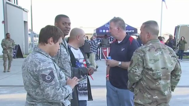 Texans and USO Houston celebrate Salute to Service Week