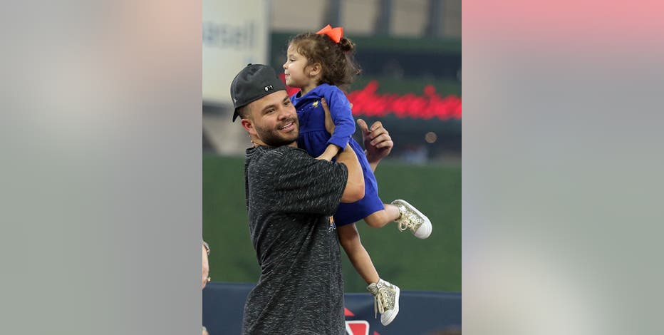 New Astros baby on board! Jose Altuve, wife expecting new baby