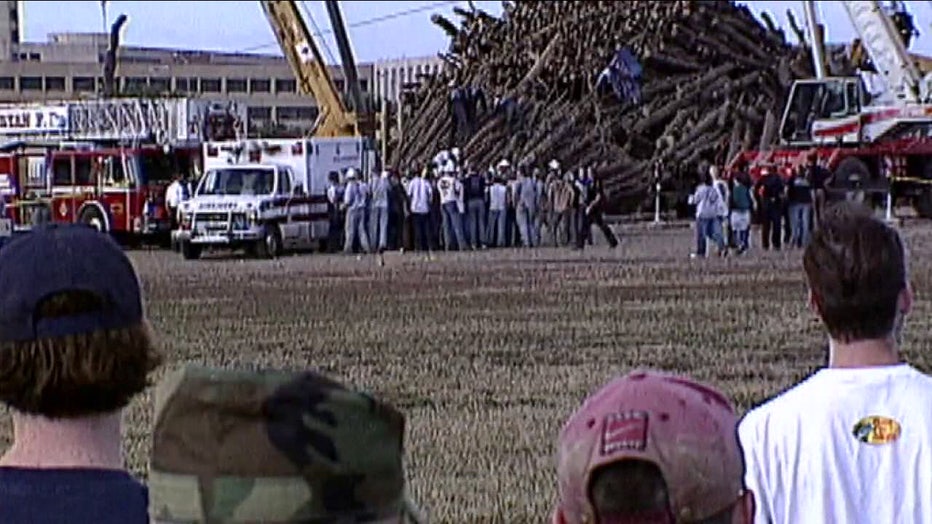 Remembering The Victims Of The Texas A&M Bonfire Collapse 20 Years Ago ...