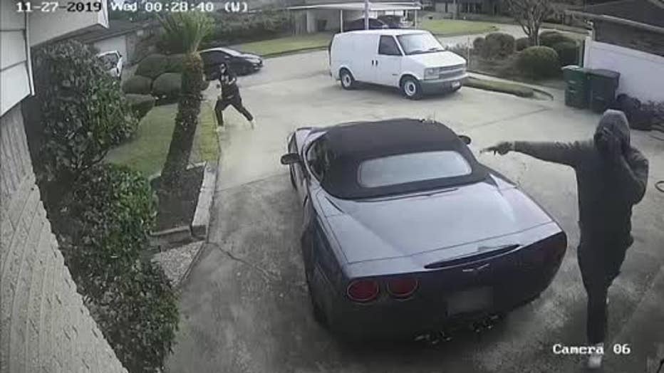 Crime Stoppers and the Houston Police Department’s Robbery Division need the public's assistance identifying the suspects responsible for an aggravated robbery with a deadly weapon.
