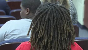 Teen at center of dreadlocks controversy withdraws from Barbers Hill ISD