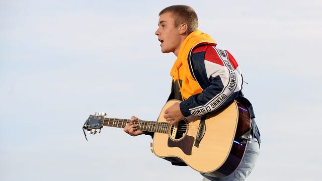 Justin Bieber says he’s battling Lyme disease