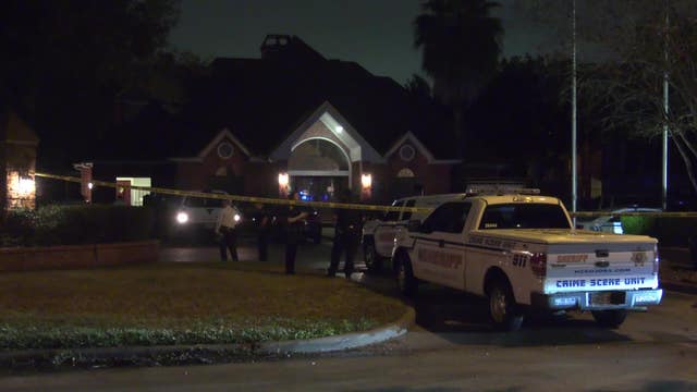 Deputies investigate deadly shooting of man inside pickup truck