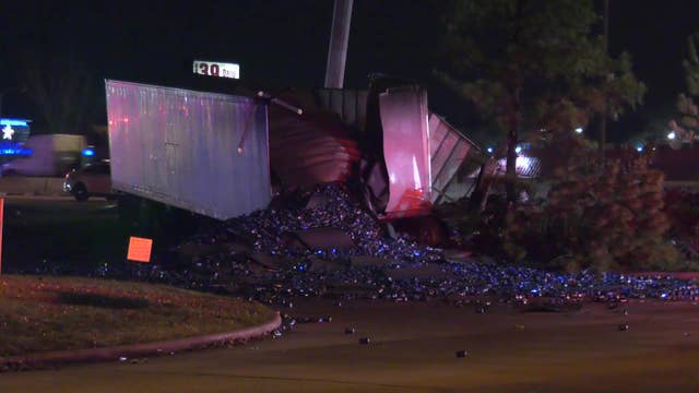 18-wheeler driver dies in crash on North Freeway at FM 1960