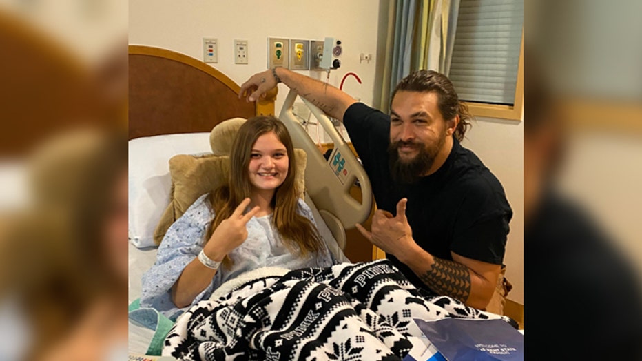 jason-Momoa-Pittsburgh-childrens-hospital2.jpg