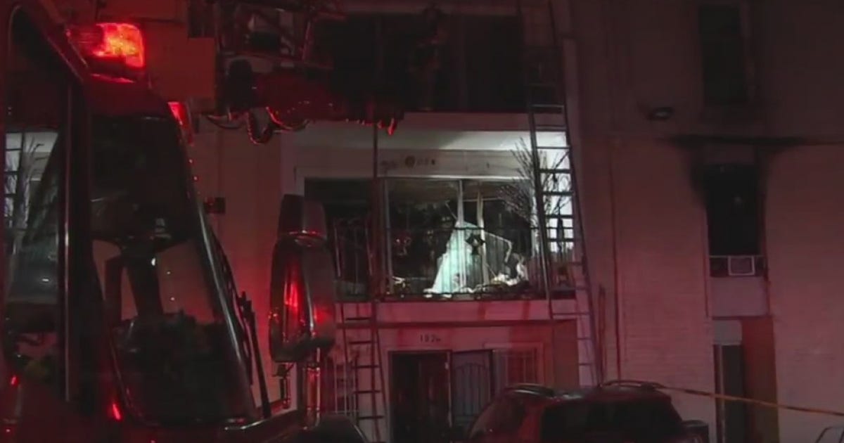Firefighter injured at scene of 3-alarm fire | FOX 26 Houston