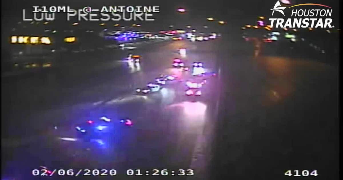 Officers sustain minor injuries in crash on Katy Freeway | FOX 26 Houston