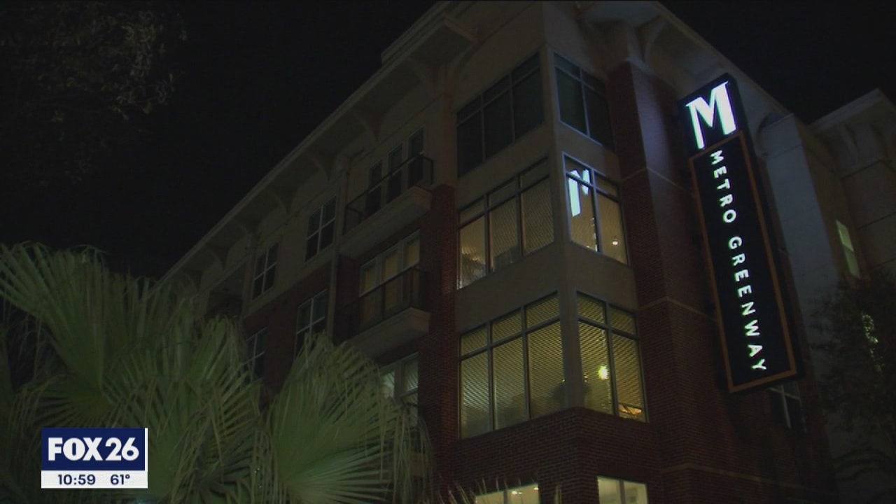 Bat Colonies Discovered At Metro Greenway Apartments Renter Says Management Won T Help