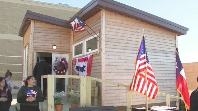 Students build and donate tiny home to Desert Storm veteran