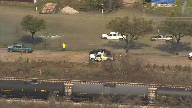 2 early voting locations close due to water main break