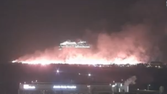 Massive grass fire spreading across east Galveston