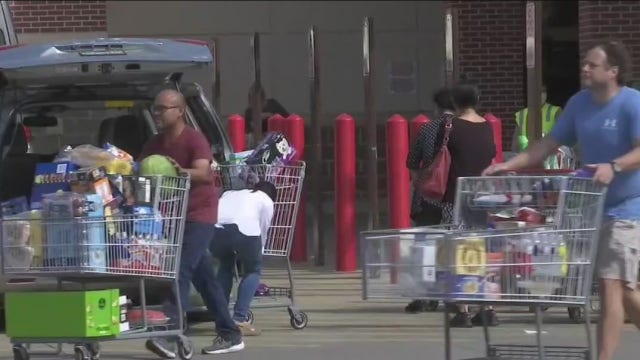 H-E-B, Randalls, Kroger cut store hours due to COVID-19 scare
