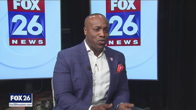 Hunt, Kulkarni advance easily in key congressional races