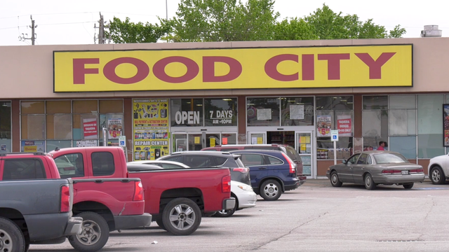 Teen allegedly intentionally coughed on produce in northwest Houston grocery store: HCSO
