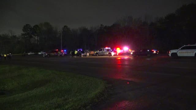 Six-vehicle crash leaves 2 dead, 2 injured in northwest Harris County