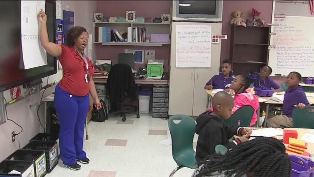 Texas teachers ask Gov. Abbott to keep schools closed