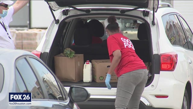 Hundreds served at HISD food drive at NRG Stadium