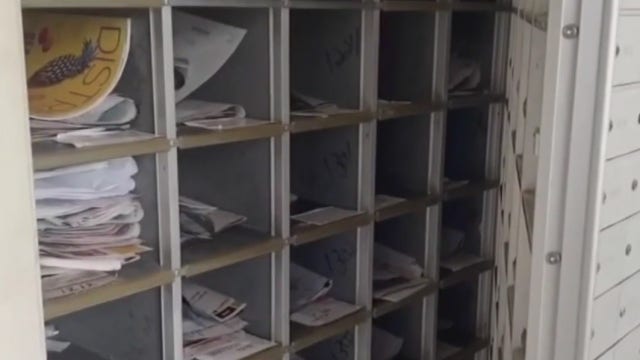 Houston residents fear identity theft after apartment mailbox lock gets broken