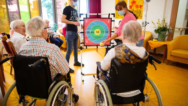 Nearly 26,000 nursing home COVID-19 deaths reported to feds