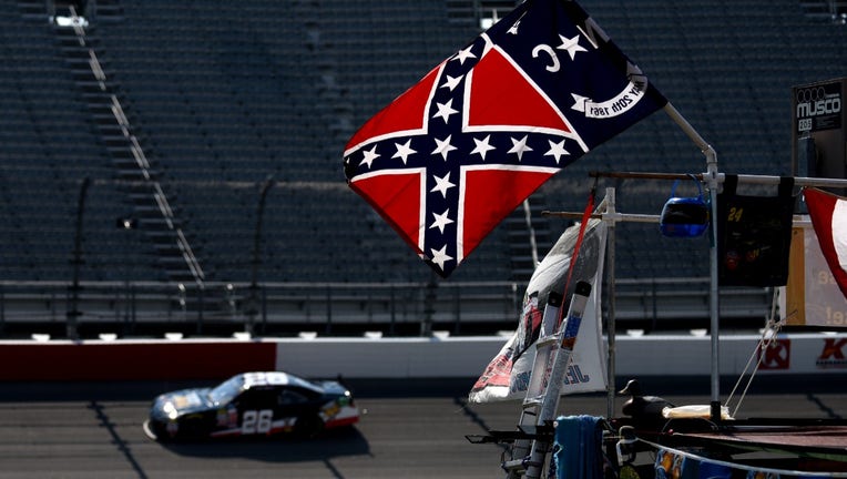 Getty-NASCAR-confederate-flag (1)