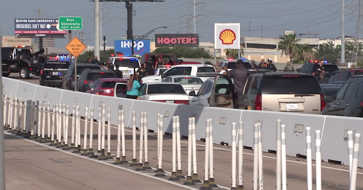 Standoff ends on U.S. Highway 59, suspect in custody | FOX 26 Houston