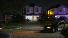 Police: Man fatally shot during argument at SW Houston home