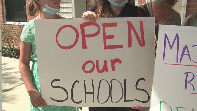 Conroe ISD parents demand kids be allowed to attend school in-person