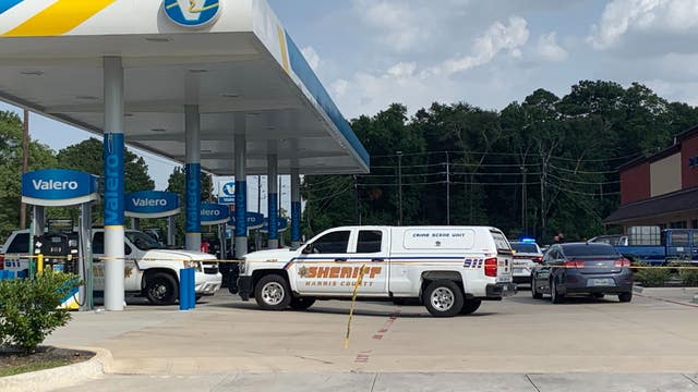 Man shoots girlfriend, himself in murder-suicide in NW Harris Co. gas station parking lot