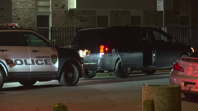 Pharmacy burglary suspects in custody after pursuit