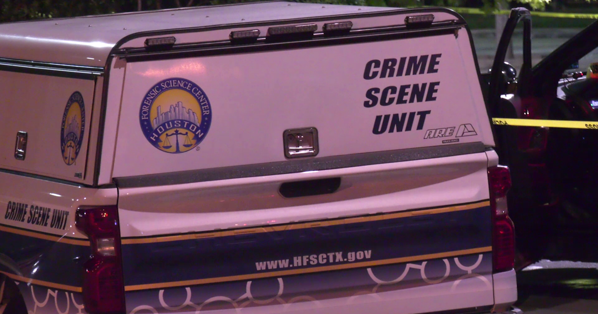 Woman found shot to death in backseat of vehicle in southeast Houston ...