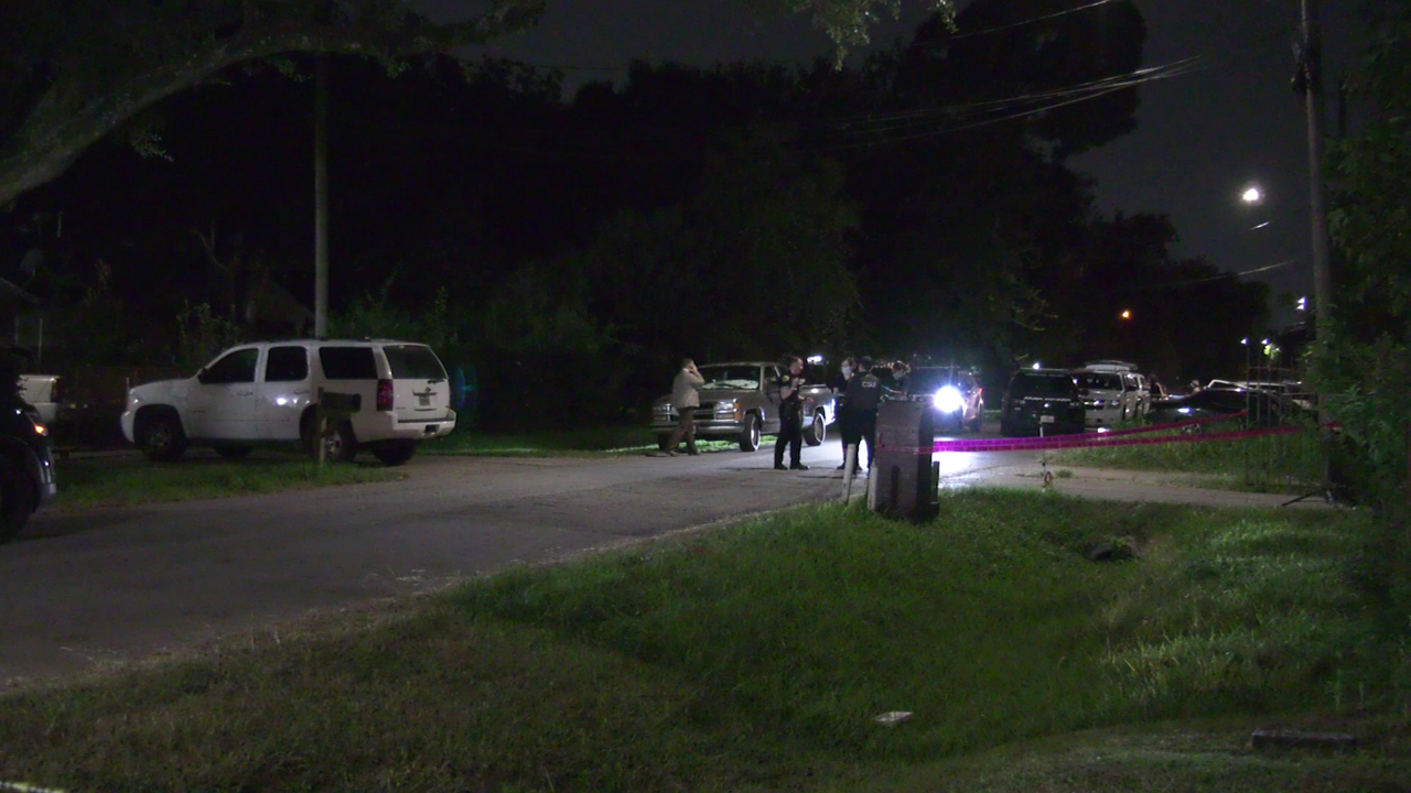 Man Shot And Killed While Standing Outside Home In Northeast Houston ...