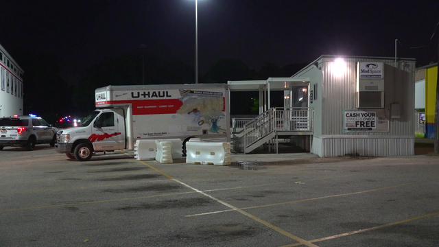 Suspects use U-Haul in attempt to pull ATM from Harris County business
