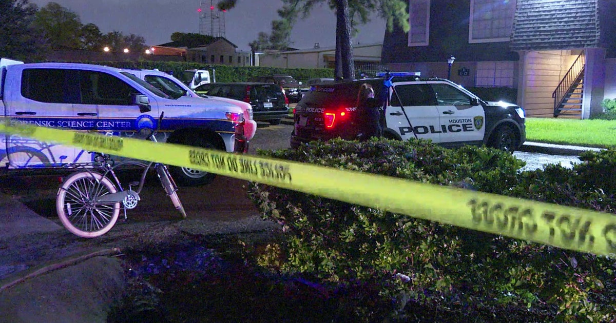 Man killed in West Houston, authorities investigating | FOX 26 Houston