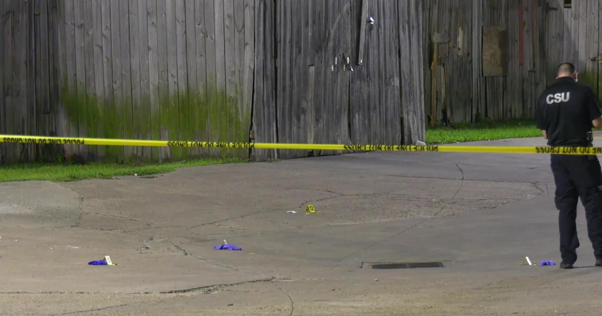 Man shot and killed in parking lot of SW Houston convenience store ...
