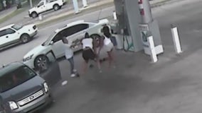 Houston Police searching for suspects wanted in aggravated robbery