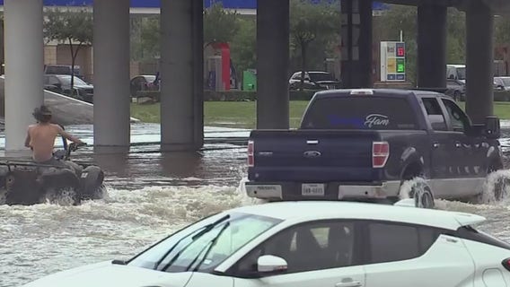 Lifted truck drivers rescue flood victims in Houston, Pearland