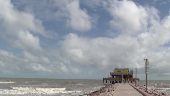 Record-breaking heat in Texas brings potentially dangerous warmer overnight lows