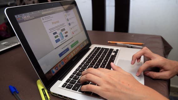 Houston non-profit giving away free, low cost computers for school