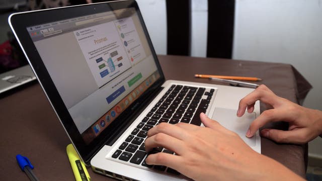 Houston non-profit giving away free, low cost computers for school