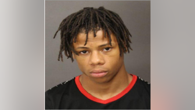 Baytown police searching for wanted murder suspect