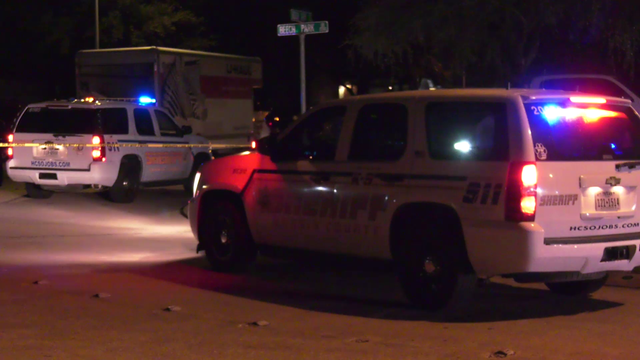 Man taken to hospital by Life Flight after stabbing in SW Harris County