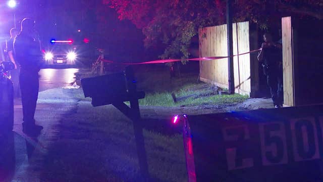 Harris County deputies investigate deadly shooting of man found in ditch