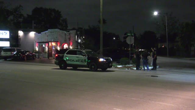 Houston police: 1 man shot, 2 men stabbed during fight