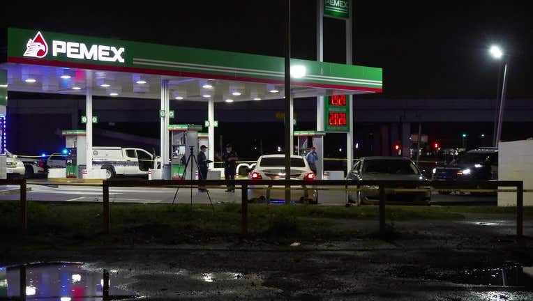Man hospitalized after shooting at gas station in northeast Houston ...