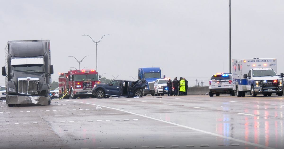Deadly crash involving 18-wheeler and three other cars on Sam Houston ...