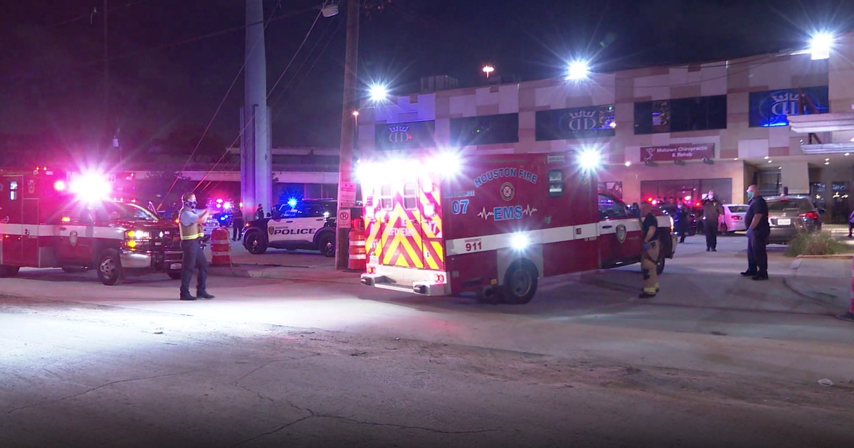 Three dead, one critically injured in shooting at Midtown club, police ...