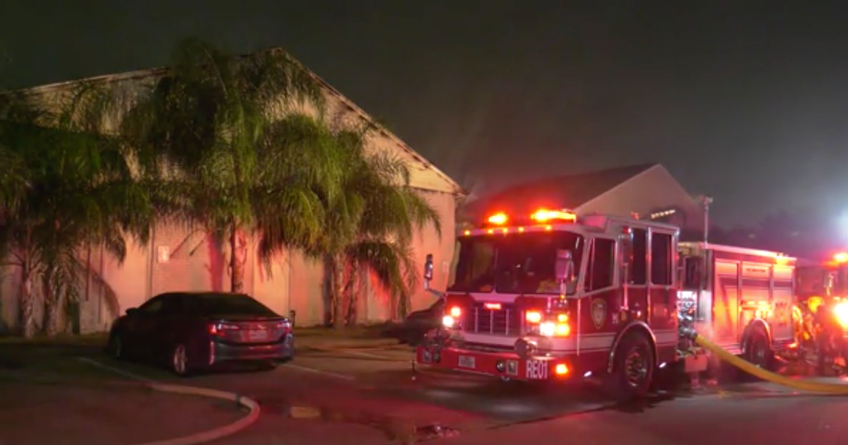 HPD sergeant suffers hand burns during fire rescue in southwest Houston ...