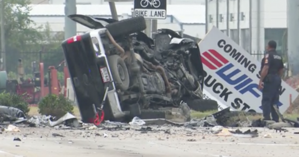 3 dead, 2 injured after multiple car crash in Harris County | FOX 26 ...