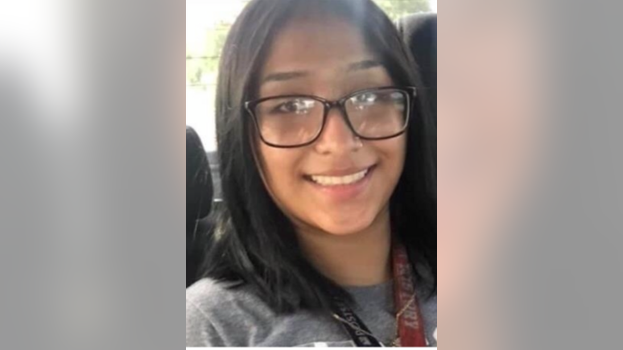 Police Searching For Missing 15 Year Old Girl Last Seen In Houston 